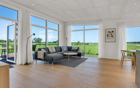 Milena - 1.5Km from the Sea: Apartment, Condominium, Estate, Balcony, Villa, Hotel