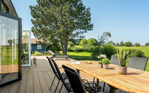 Milena - 1.5Km from the Sea: Building, House, Residential Area, Home, Shrub, Roof, Cottage, Estate, Garden