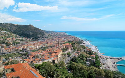 Entre Collines et Mar