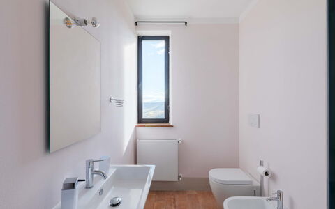Villa Sassinoro: Wall, Plumbing Fixture, Flooring, Bathroom, Floor, Sink, Interior Design, Bathroom Sink, Tap, Home