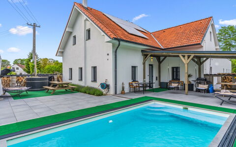 Party & Friends & Pool Villa: Swimming Pool, House, Leisure, Cottage, Eco Hotel, Estate, Outdoor Furniture, Resort, Farmhouse