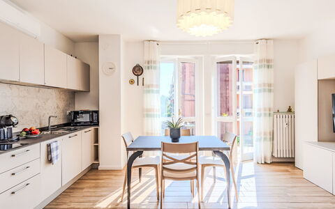 Casa di Edi: Furniture, Interior Design, Flooring, Floor, Wood, Dining Room, Wood Flooring, Chair, Kitchen & Dining Room Table, Table