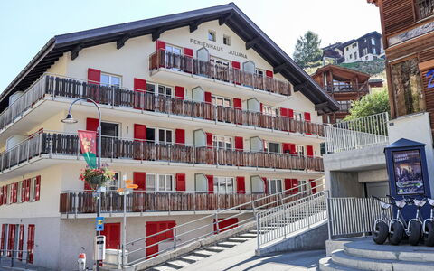 Zermatt 90: Balcony
