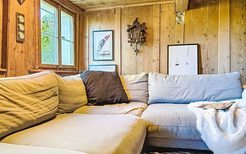 Winterberg: Furniture, Interior Design, Couch, Wood, Flooring, Floor, Living Room, Wood Flooring, Room, Home