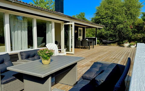 Marja - 350M from the Sea: Grass, Grassland, Land Lot, Cottage, Rural Area, Meadow, Garden Buildings, Garden, Shed