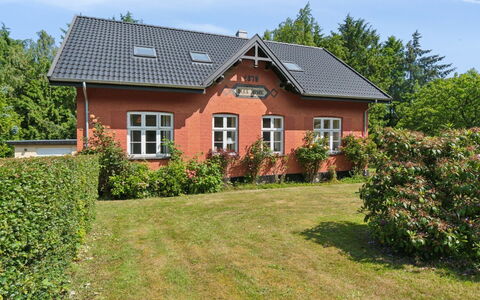Marit - 1.5Km from the Sea: Roof, Home, Door, Cottage, Shade, Siding, Yard, Estate, Backyard