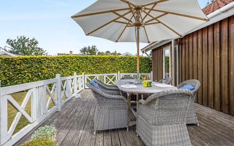 Elviira - 200M from the Sea: Home, Cottage, Porch, Siding, Farmhouse, Outdoor Structure