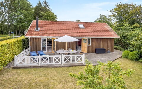 Elviira - 200M from the Sea: Home, Cottage, Porch, Siding, Farmhouse, Outdoor Structure