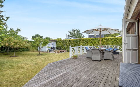 Elviira - 200M from the Sea: Home, Cottage, Porch, Siding, Farmhouse, Outdoor Structure