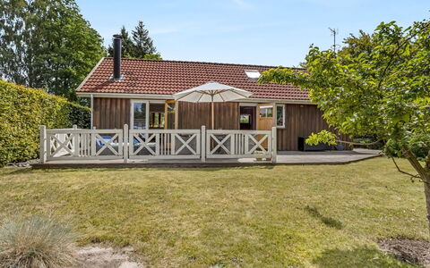 Elviira - 200M from the Sea: Home, Cottage, Porch, Siding, Farmhouse, Outdoor Structure