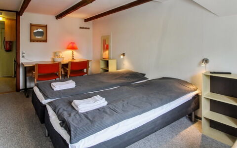 Henrieke - 10Km from the Sea: Bedroom, Bed, Bed Frame, Bedding, Bed Sheet, Linens, Picture Frame, Hotel, Lamp, Suite