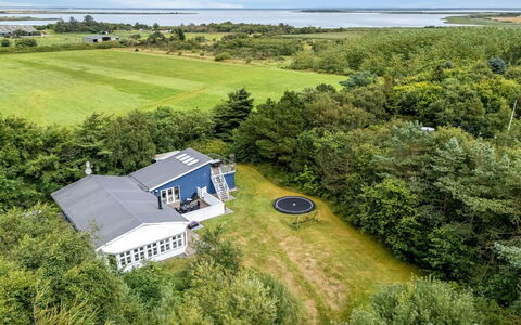 Sami - 600M to the Fjord: House, Roof, Home, Cottage, Shed, Garden Buildings, Siding, Yard, Log Cabin, Hut