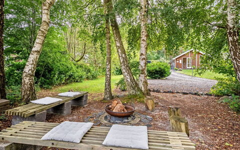 Mieka - 500M from the Sea: Wood, Furniture, Trunk, Outdoor Bench, Woodland, Garden, Outdoor Table, Groundcover, Outdoor Furniture, Spring