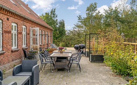 Har - 1.2Km from the Sea: Grass, Grassland, Land Lot, Cottage, Rural Area, Meadow, Garden Buildings, Garden, Shed