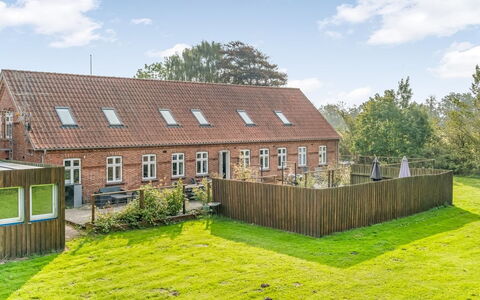 Har - 1.2Km from the Sea: Grass, Grassland, Land Lot, Cottage, Rural Area, Meadow, Garden Buildings, Garden, Shed