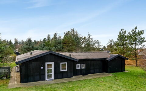 Talvikki - 1.2Km from the Sea: Wood, Home, Porch, Deck, Hardwood, Roof, Wood Stain, Wood Flooring, Eco Hotel
