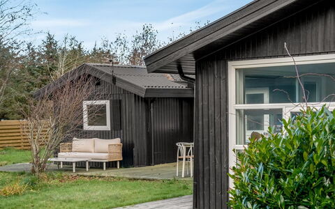 Talvikki - 1.2Km from the Sea: Wood, Home, Porch, Deck, Hardwood, Roof, Wood Stain, Wood Flooring, Eco Hotel