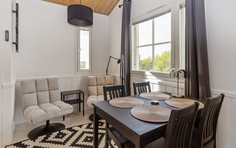 Levin Lumi: Furniture, Interior Design, Flooring, Floor, Wood, Ceiling, Room, Wood Flooring, Table, Chair