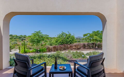 Accommodation:&nbsp;Suites Sunny Hill 202.3