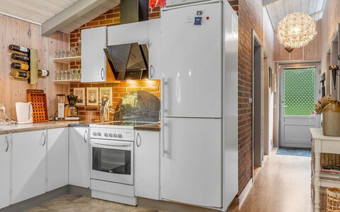 Anne - 30Km from the Sea: Kitchen Appliance, Kitchen, Major Appliance, Refrigerator, Home Appliance, Interior Design, Countertop, Flooring, Wood, Cabinetry
