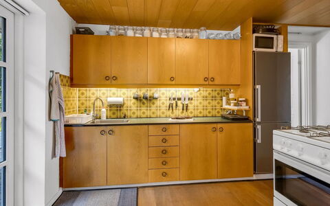 Lutz - 340M from the Sea: Kitchen, Countertop, Flooring, Cabinetry, Wood, Interior Design, Kitchen Appliance, Major Appliance, Floor, Drawer