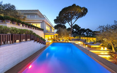 Villantonella: Swimming Pool, Resort, Eco Hotel, Estate, Villa, Mansion, Hacienda, Hotel, Landscape Lighting, Thermae