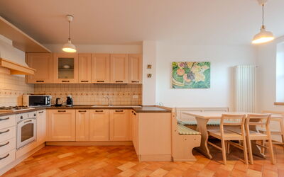 Accommodation:&nbsp;Picchio Primavera 104.1