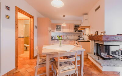 Accommodation:&nbsp;La Casa dei Noci 104.3