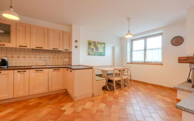 Accommodation:&nbsp;Picchio Primavera 104.1