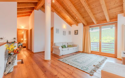 Accommodation:&nbsp;La Casa dei Noci 104.3