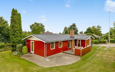 Wiggi - 250M from the Sea: Roof, House, Cottage, Home, Estate, Lawn, Farmhouse, Yard, Garden, Landscaping