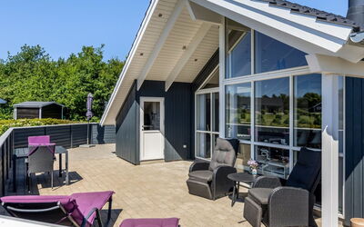 Rosamunde - 700M from the Sea