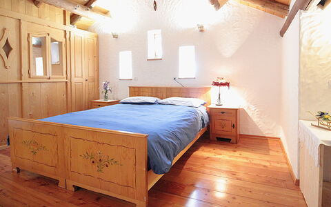 Baita Costa Di Gial: Furniture, Bed, Bedroom, Interior Design, Wall, Bedding, Bed Sheet, Wood, Floor, Flooring