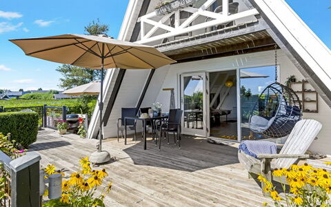 Murtuz - 50M from the Sea: Cottage, Backyard, Yard, Garden Buildings, Shed, Siding, Outdoor Furniture, Log Cabin, Outdoor Structure, Shack