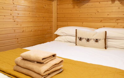 Accommodation:&nbsp;Birch Bothy 101.7