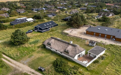 Reinhard - from the Sea: House, Home, Roof, Cottage, Land Lot, Estate, Farmhouse, Village, Farm