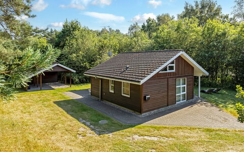 Angantir - 4.8Km from the Sea: Wood, Furniture, Apartment, Room, Ceiling, Wood Stain, Chair, Hardwood, Varnish, Lumber