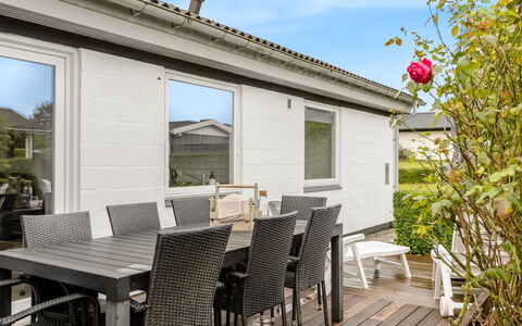 Elja - 400M from the Sea: Roof, House, Home, Cottage, Door, Siding, Deck, Porch, Plank, Hardwood