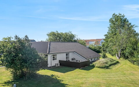 Guthbrand - 1.3Km from the Sea: Apartment, Condominium, Estate, Balcony, Villa, Hotel
