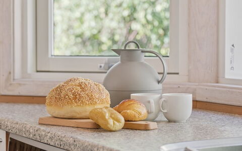 Erko - 575M from the Sea: Tableware, Serveware, Kitchen Appliance, Countertop, Dishware, Food, Kitchen, Home Appliance