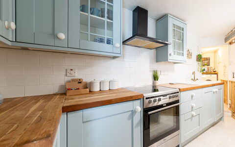 Frans Cottage: Blue, Furniture, Sea, Bedroom, Interior Design, Ocean, Linens, Bedding, Room, Bed