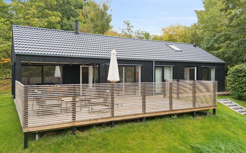 Aggi - 850M from the Sea: Cottage, Backyard, Yard, Garden Buildings, Shed, Siding, Outdoor Furniture, Log Cabin, Outdoor Structure, Shack