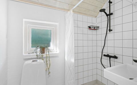Erle - 830M from the Sea: Plumbing Fixture, Flooring, Floor, Bathroom, Interior Design, Ceiling, Plumbing, Tap, Toilet, Sink