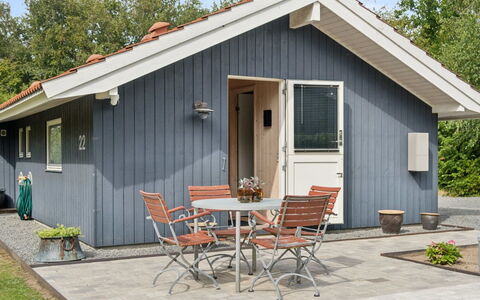 Emelita - 175M from the Sea: Residential Area, Shrub, House, Home, Garden, Estate, Shade, Landscaping, Lawn