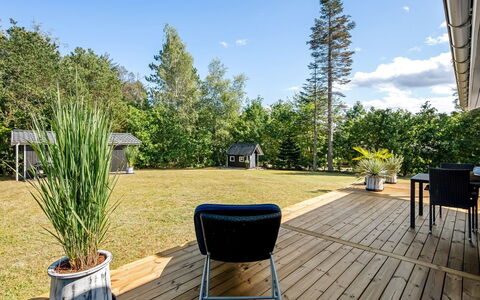 Lillebror - 7Km from the Sea: Sky, Blue, Daytime, Natural Environment, Cloud, Horizon, Beach, Sand, Ecoregion, Cumulus