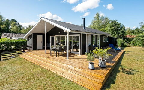 Lillebror - 7Km from the Sea: Cottage, Backyard, Yard, Garden Buildings, Shed, Siding, Outdoor Furniture, Log Cabin, Outdoor Structure, Shack