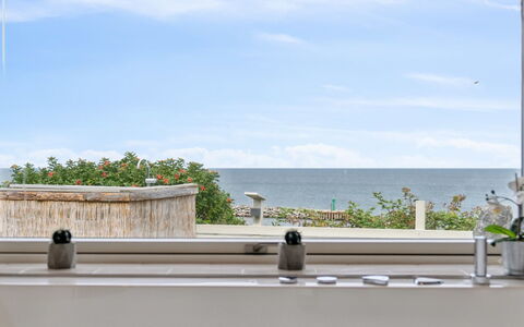 Dzavid - 50M from the Sea: Apartment, Condominium, Estate, Balcony, Villa, Hotel