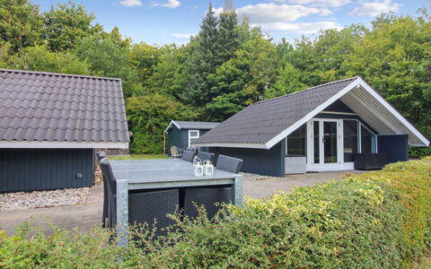 Helke - 30Km from the Sea: Cottage, Backyard, Yard, Garden Buildings, Shed, Siding, Outdoor Furniture, Log Cabin, Outdoor Structure, Shack