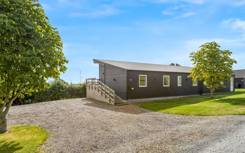 Fin - 150M from the Sea: Roof, House, Home, Cottage, Siding, Estate, Driveway, Garden Buildings, Yard, Shed