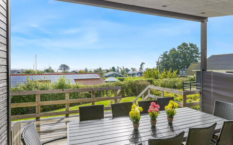 Fin - 150M from the Sea: Roof, House, Home, Cottage, Siding, Estate, Driveway, Garden Buildings, Yard, Shed